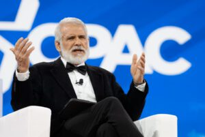 Dr. Robert Malone speaking at CPAC amid controversy over measles outbreak narrative in West Texas.