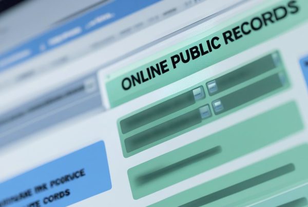 Screenshot of a website interface labeled "Online Public Records," highlighting issues with public access to Lubbock County court documents since 2021.