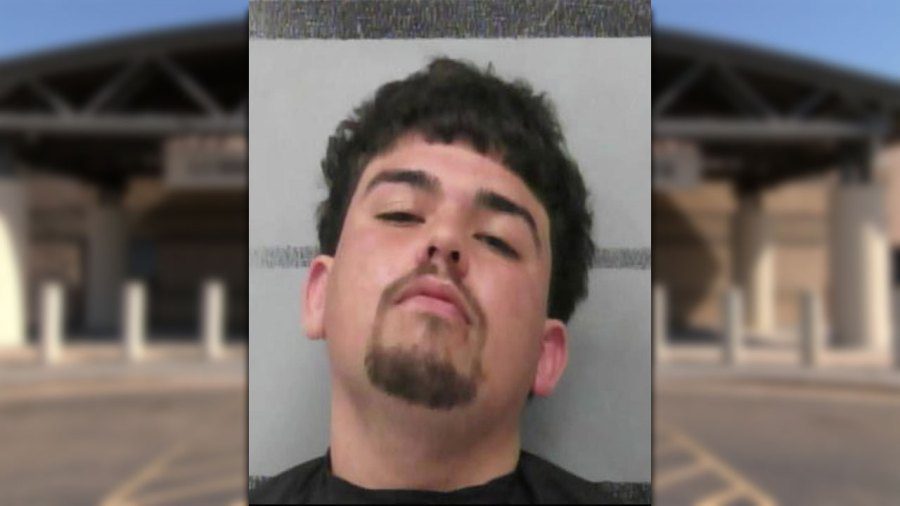 Mugshot of Jo’Brian Liendo, a 19-year-old Smith Unit correctional officer arrested in Lubbock for DWI and unlawful carrying of a weapon.